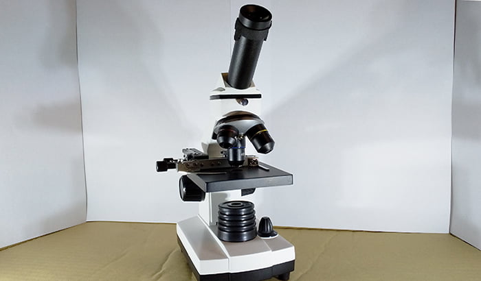 購入したmaxlapterの顕微鏡(実体顕微鏡)2000倍｢WR851｣の外観を撮影した写真画像
