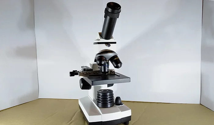 Maxlapterの2000倍顕微鏡(実体顕微鏡)｢WR851｣の外観を撮影した写真画像