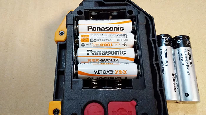 充電池EVOLTAを嵌めた状態の電池BOXを撮影した写真画像